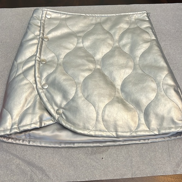 Truce Metallic Wrap Skort - Picture 6 of 11